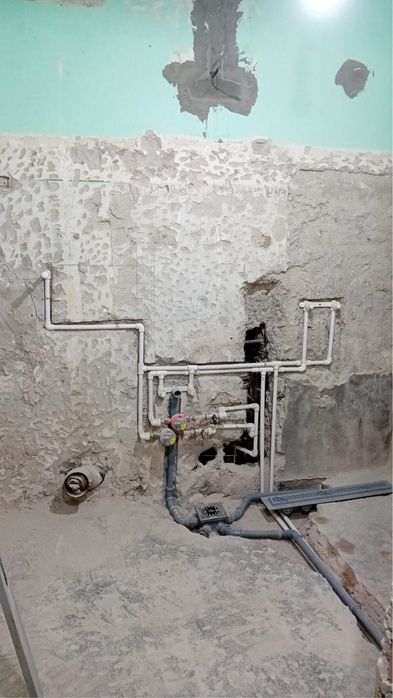 Instalatii sanitare, electrice, amenajari ( gresie, parchet etc)