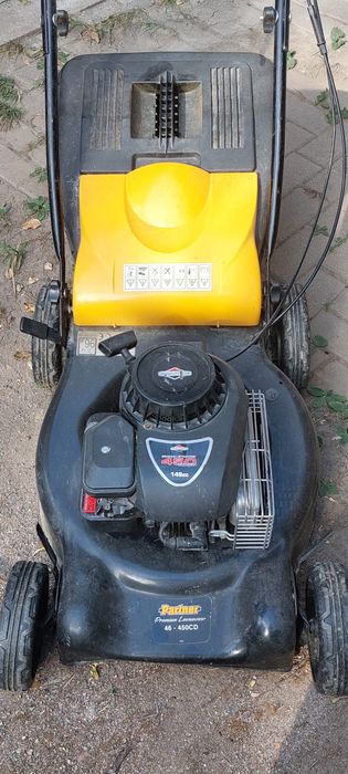 Продам газонакосилку 75000 тг