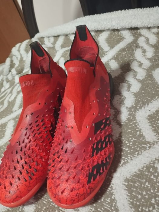 Продам адидас предатор