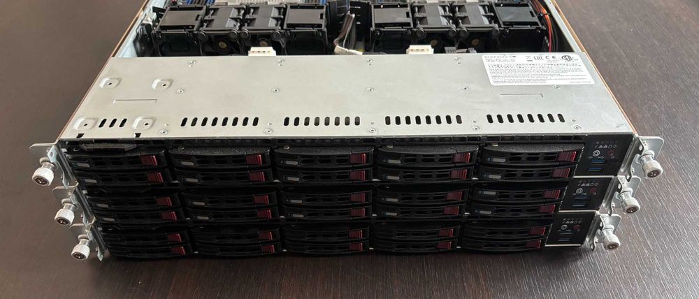 Server Supermicro SYS-1028U-TR4+, surse redundante