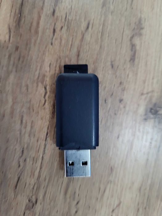 Microsd карта на  4 gb, с адаптером на USB