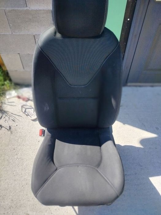 Предна лява седалка шофьорска за Рено клио 4 renault clio 4