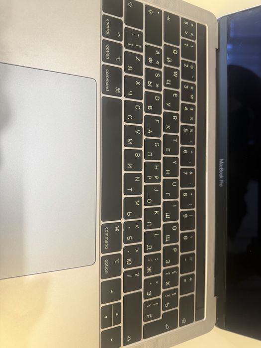 MacBook Pro 13,3 дюйма