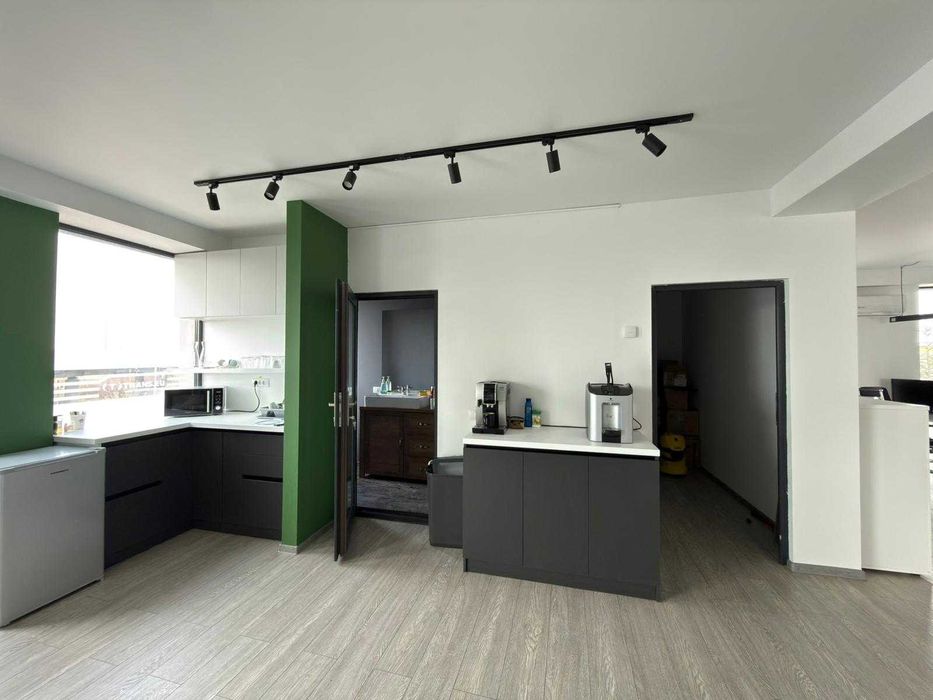 Inchiriez spatiu birouri