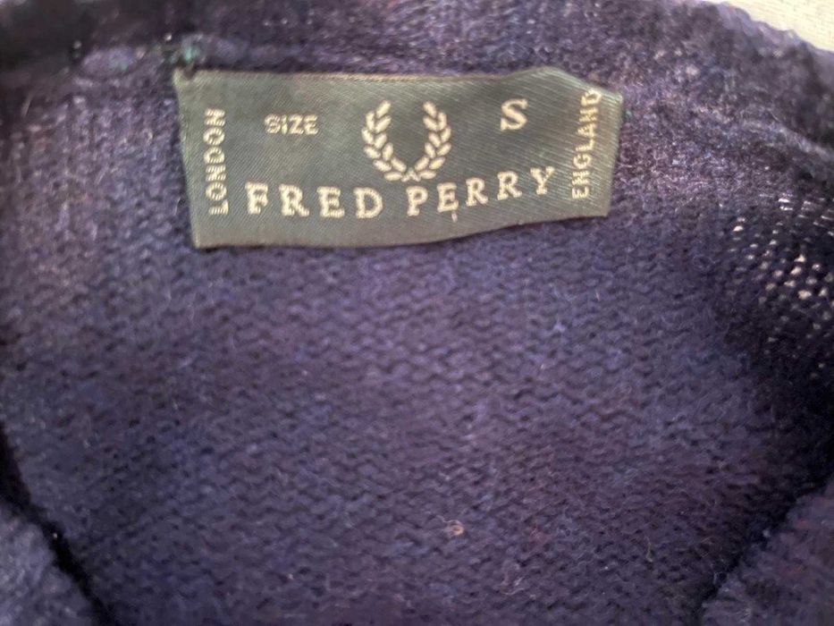 Pulover albastru inchis Fred Perry – lână, mărimea S
