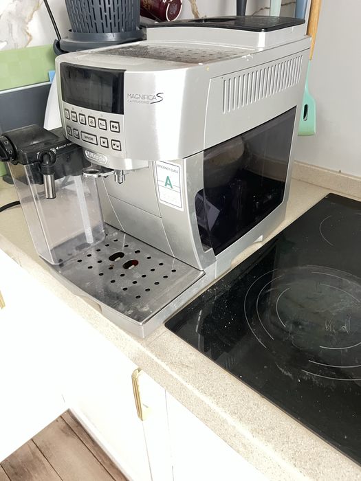 Кофе машина Delonghi