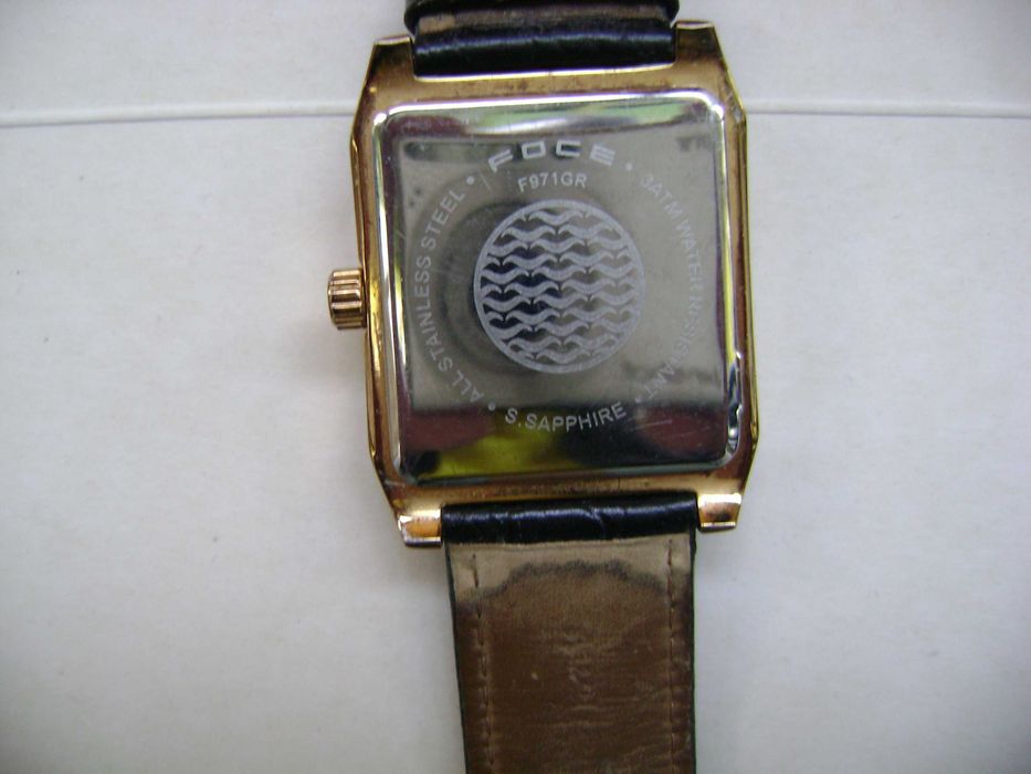 Продавам 5 броя кварцови часовника Nautica,Swatch,Foce,Timex,Q&Q