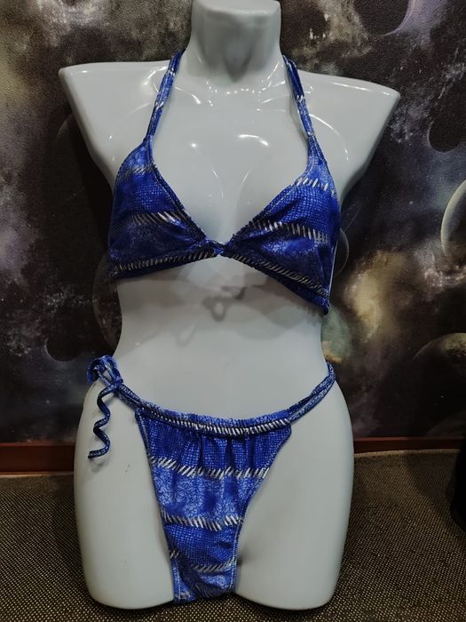 Продаю купальнк по 1000