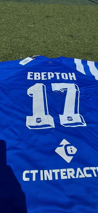 Фланелки на Левски с Майкон и Евертон Бала на гърба
