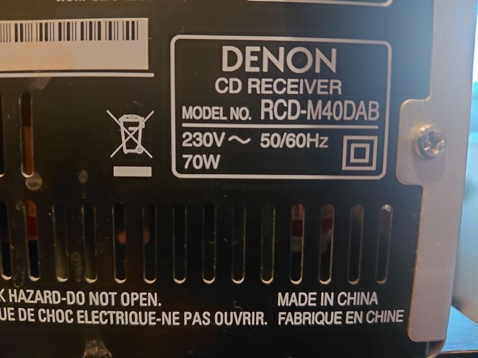 Set audio Denon cu amplificator si  boxe.