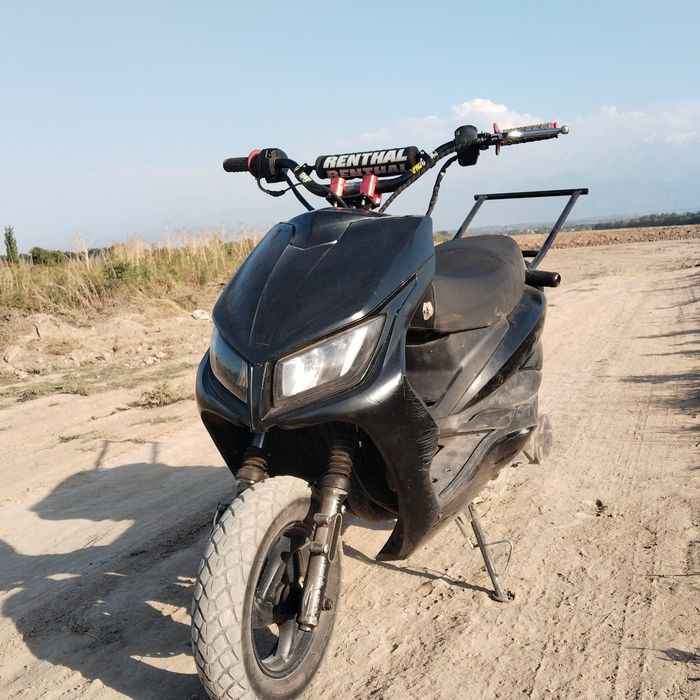 Продам м8 на ходу
