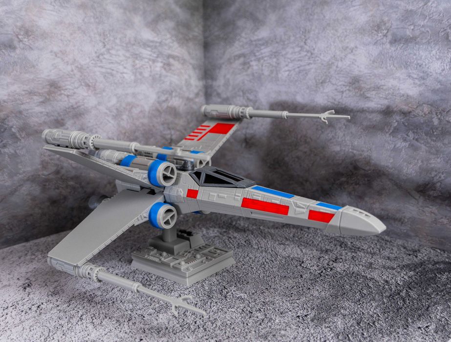 X-Wing - легендарный истребитель из саги "Star Wars" (Звездный Войны)