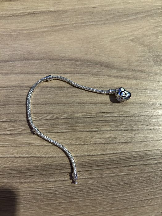 Bratara Pandora