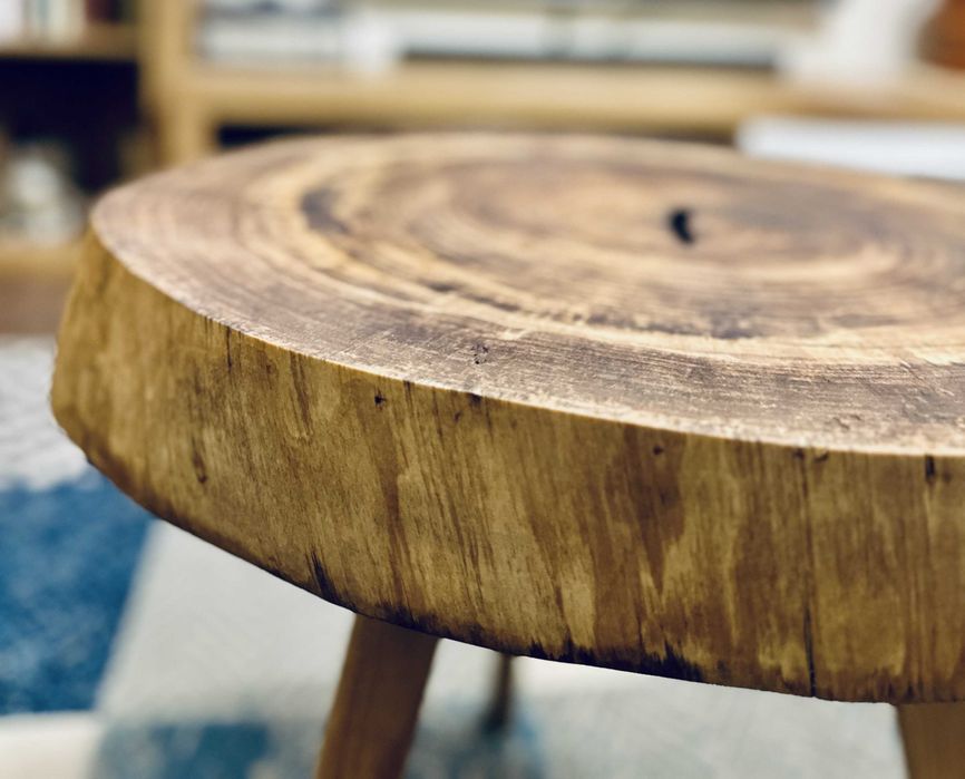 Măsuță de cafea unicat din lemn masiv (rondea/felie trunchi) - Stil Rustic/Scandinav