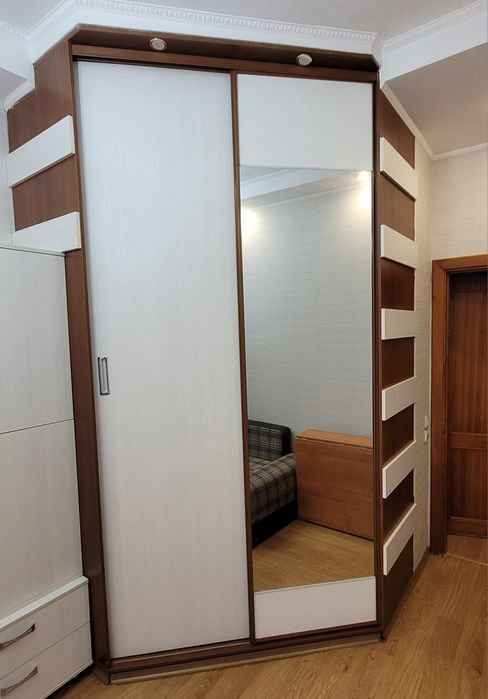 Продаётся шкаф-купе