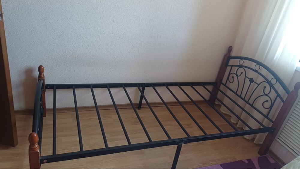 Продам односпальную кровать