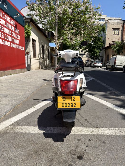 Scuter Kymco Like  50 Benzina Fara Permis