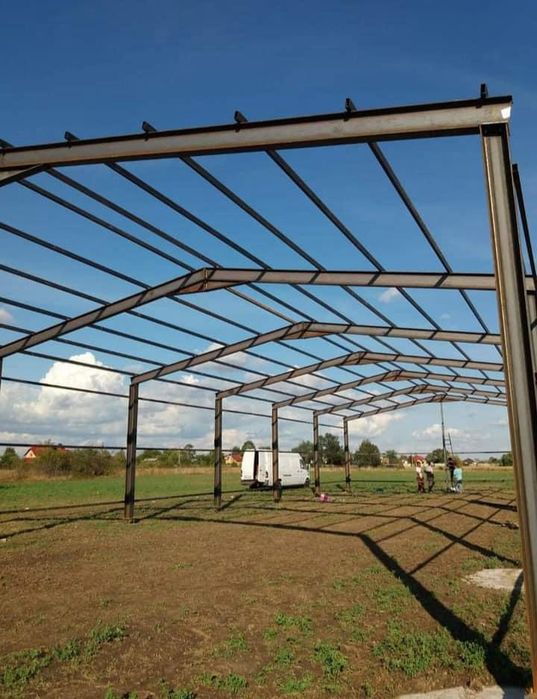 Vând hală metalică 11x28x4