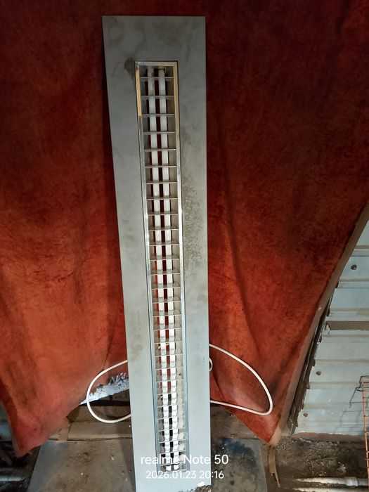 Светильник в бокс ,гараж