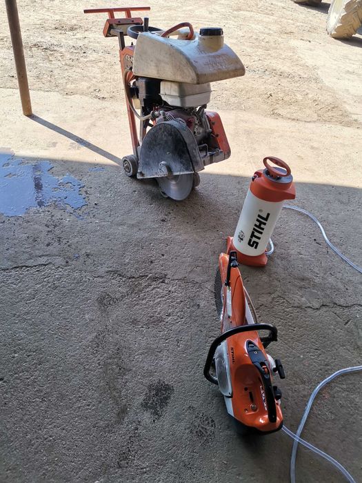 Execut taieri beton/asfalt cu masina taiat beton, piconat si excavat.