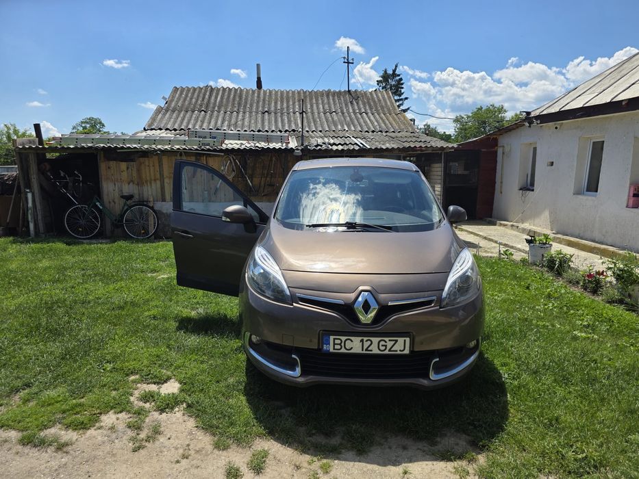 Renault grand scenic 2012