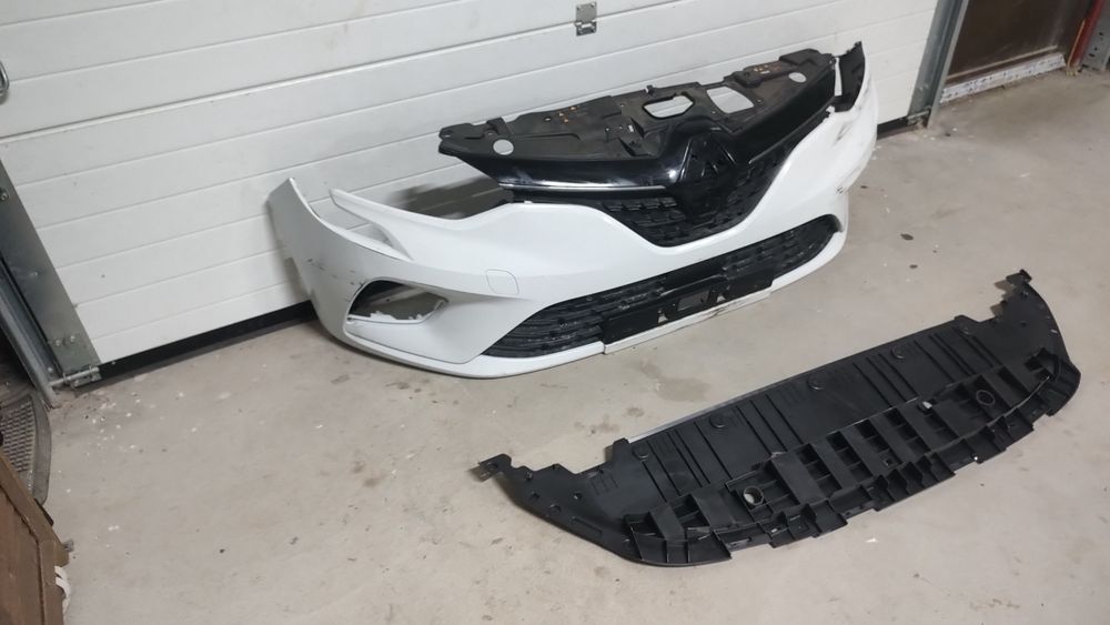 Bara fata, scut bara fata clio 5