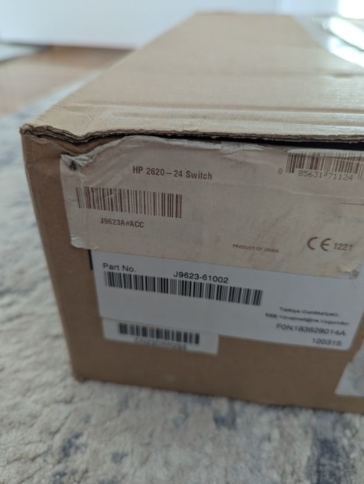 Switch HP 2620 2620-24 J9623A -Noua-