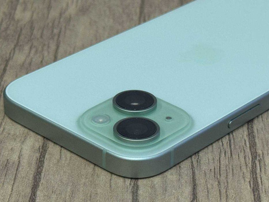б/у iPhone 15 128Gb Green sim