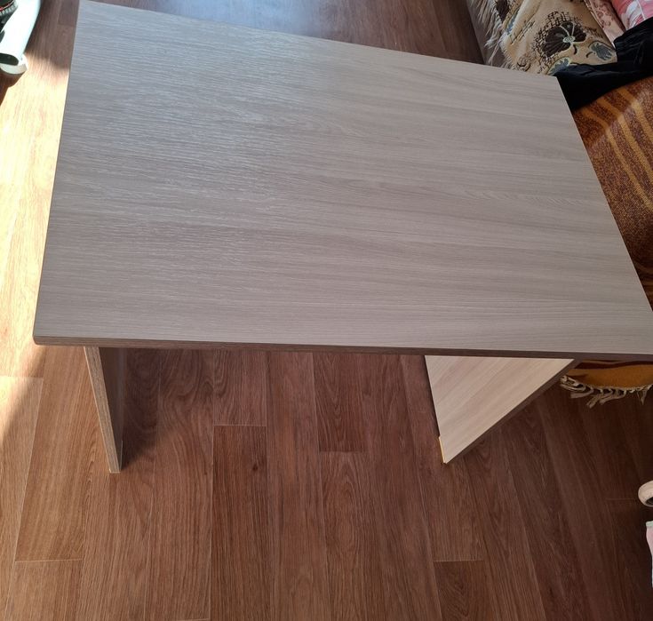 Детский стол ясень шимо светлый