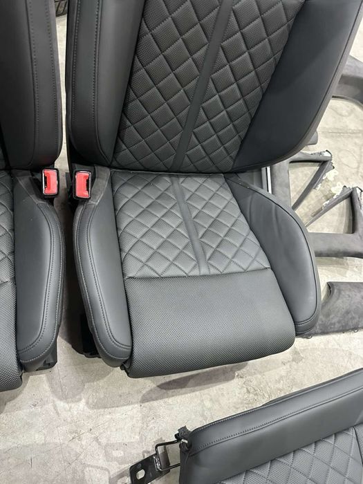 Кожен салон Audi S8 4N