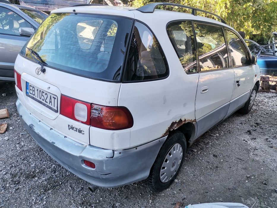 Toyota Picnic 2.0i / Тойота Пикник 1999 година на части