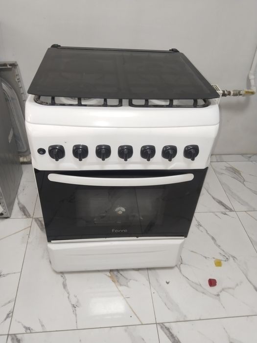 Продается газ плита Ферре