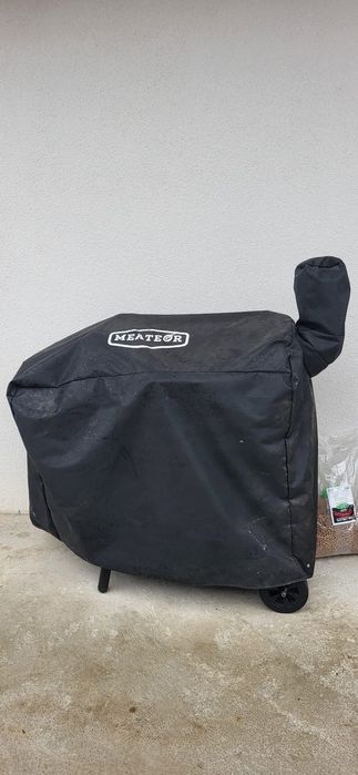 Smoker / gratar / barbeque / peleti / CA NOU / husa inclusa