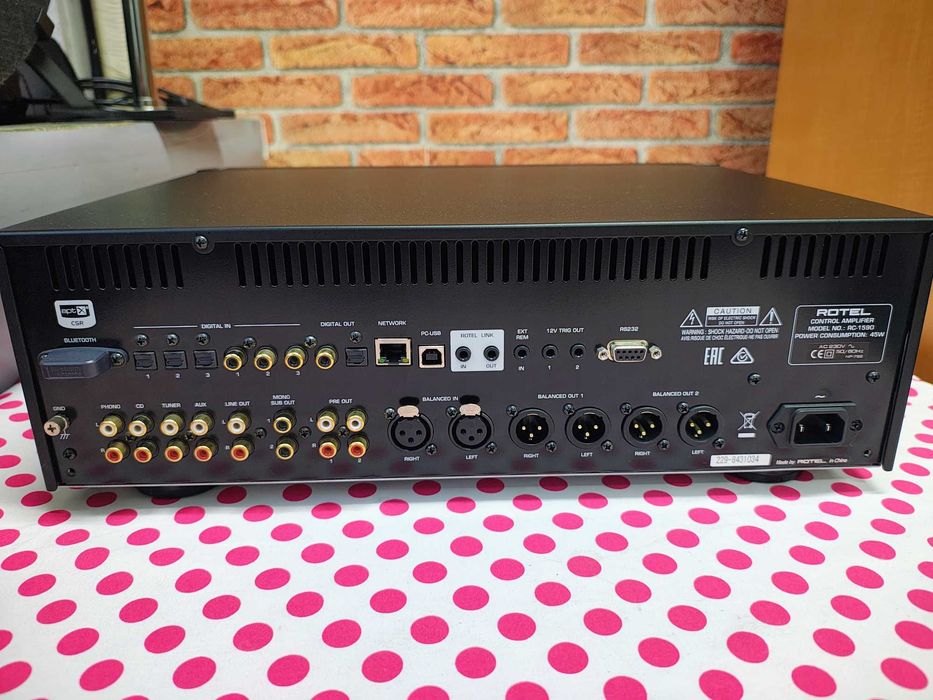 Statie, Amplificator de putere Rotel RB-1590, 350W/8Ω Negru.