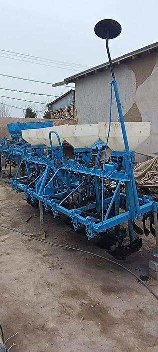 Култуватор  сотилади