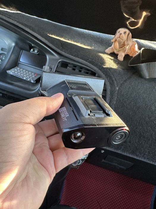 Продаю видеорегистратор.