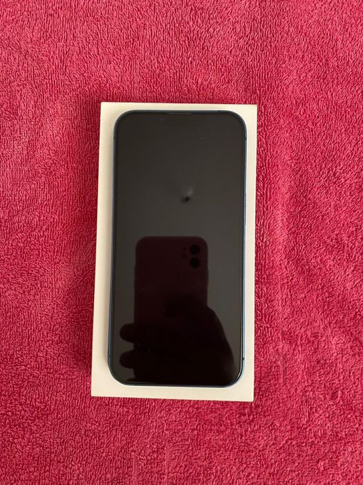 Айфон 13 көк свет