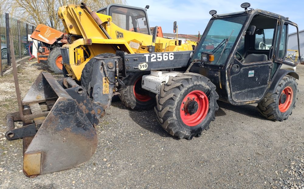 Telescopic Bobcat T2566