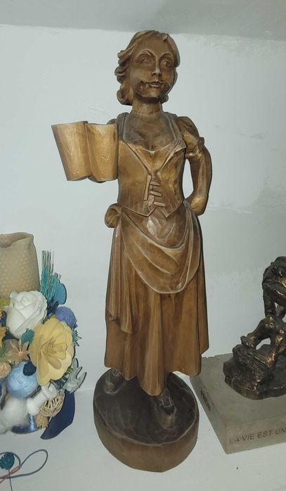 Statuie lemn masiv sculptat Hangița