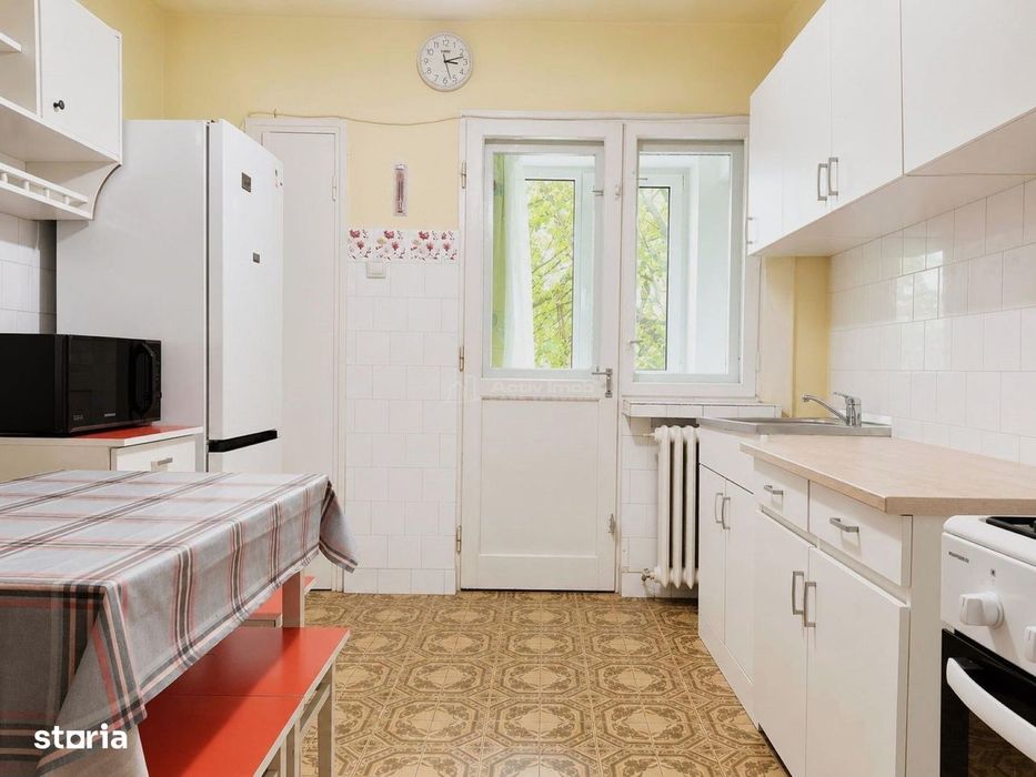 Apartament 4 Camere Etaj 1 cu garaj  si boxa Baia Mare Central