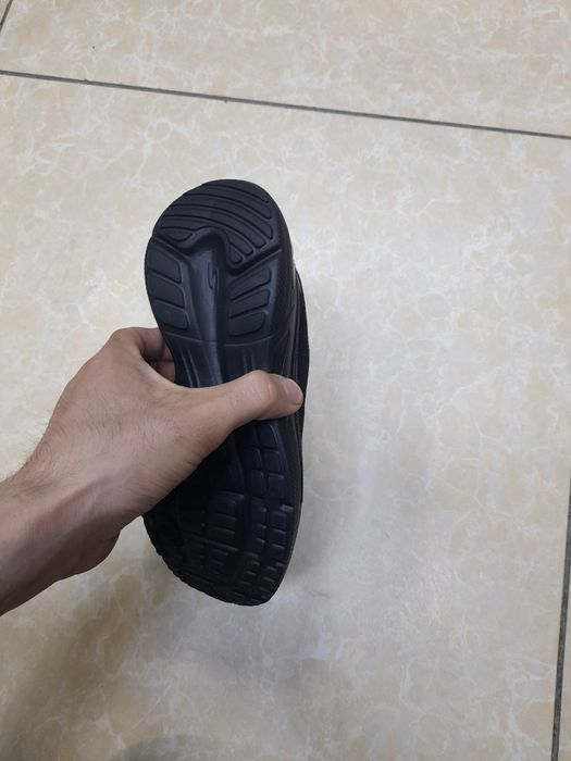 Skechers  очень хорошо  удобная  качественные