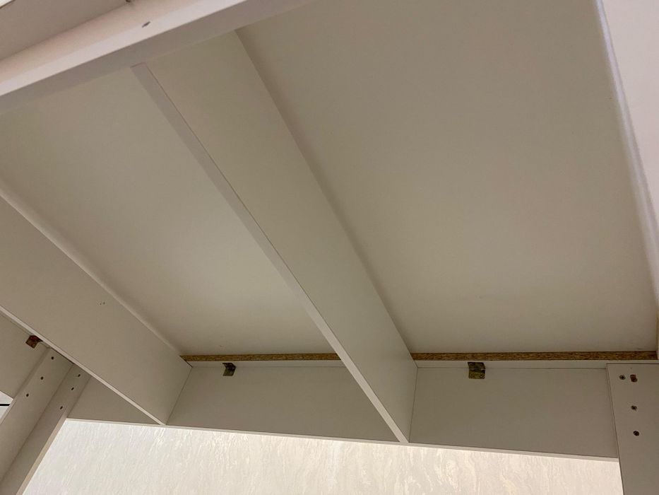 Осындай стол сатылады