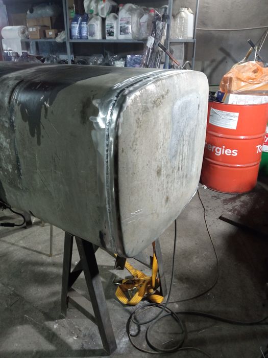 Сварка  топливных баков  Даф Вольво