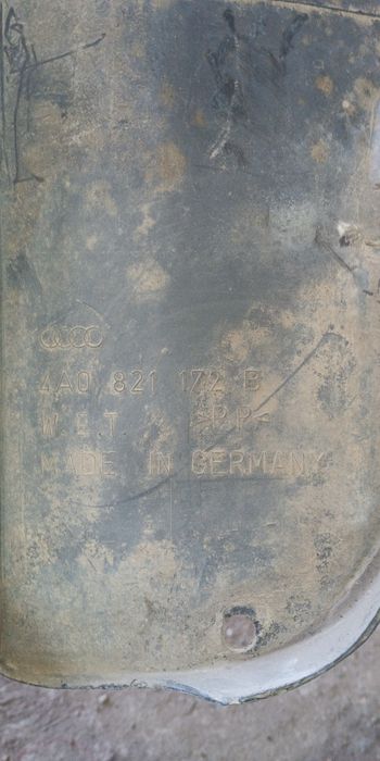 Подкрылок Ауди 100 с4