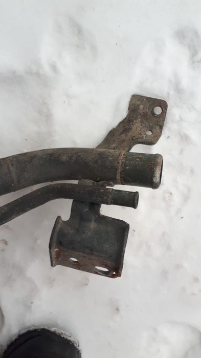 Горловина топливного бака