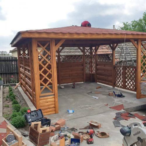 Executam terase din lemn