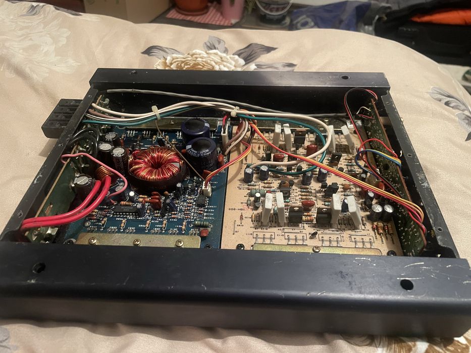 Amplificator audio auto intersonic MX-230