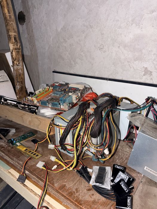 Компютерные кейсы на запчасти