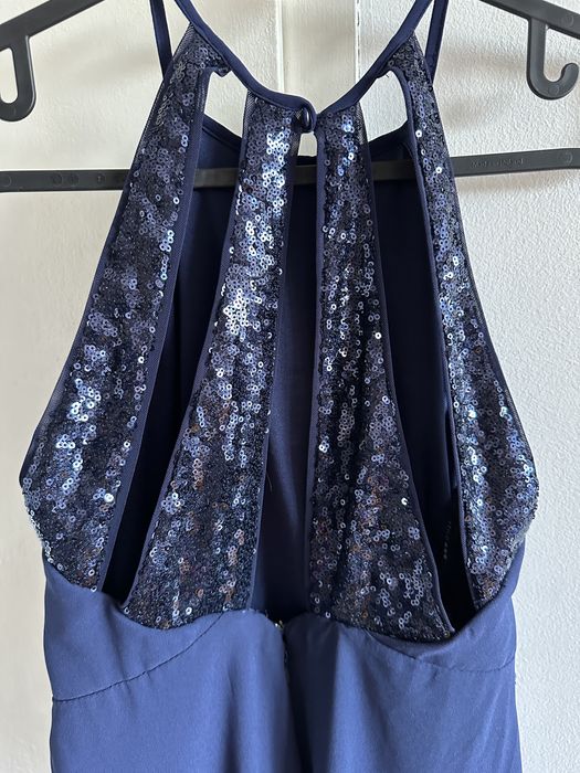 Официална тъмно синя рокля с пайети