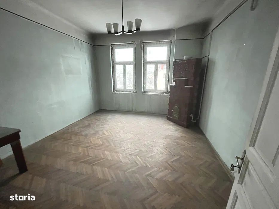 Apartament 3 camere in vila | 95mp | Renovabil | Zona Parcul Central!